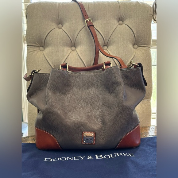 Dooney & Bourke Grey Grain Barlow - Picture 3 of 16